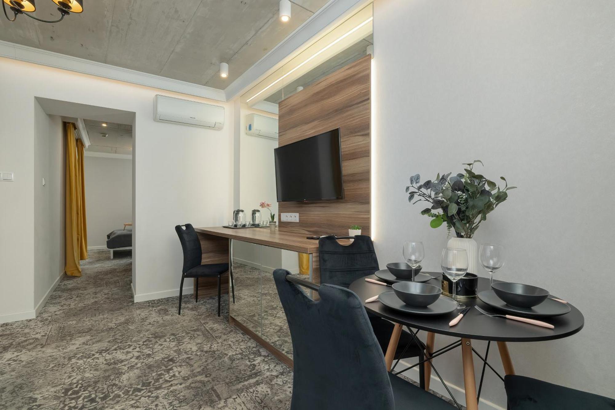 Modern & Comfy Apartment Rakowicka 6 Cracow By Renters คราคูฟ ภายนอก รูปภาพ